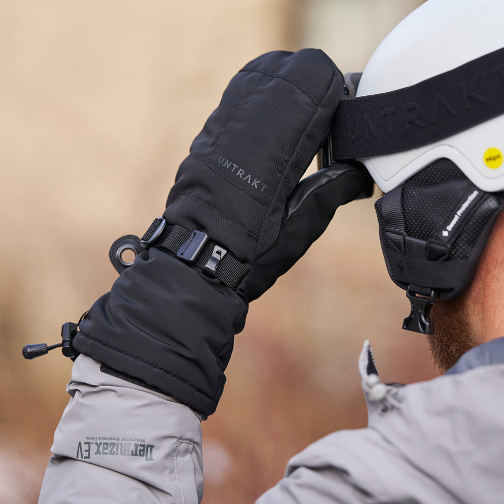 Jet Mittens (Black) | Untrakt