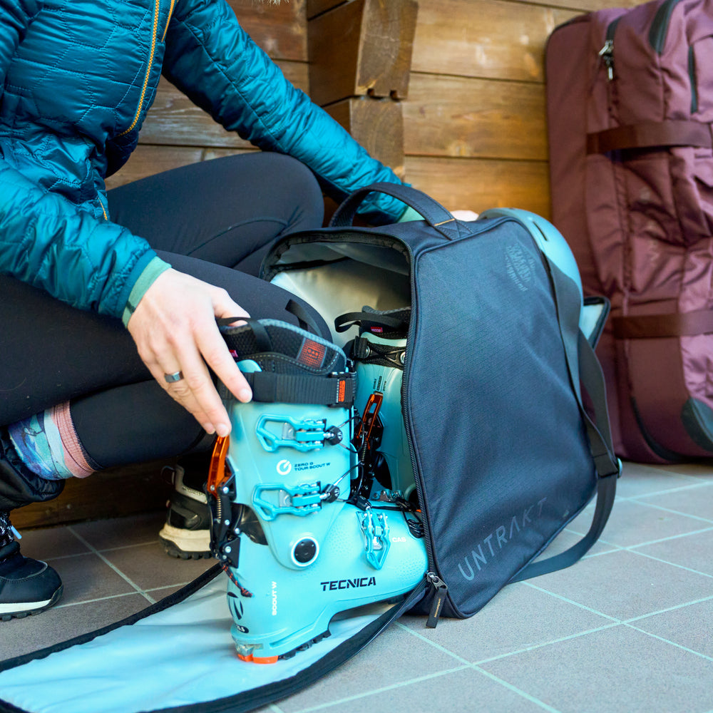 Ski Boot & Helmet Boot Bag (Coal) | Untrakt
