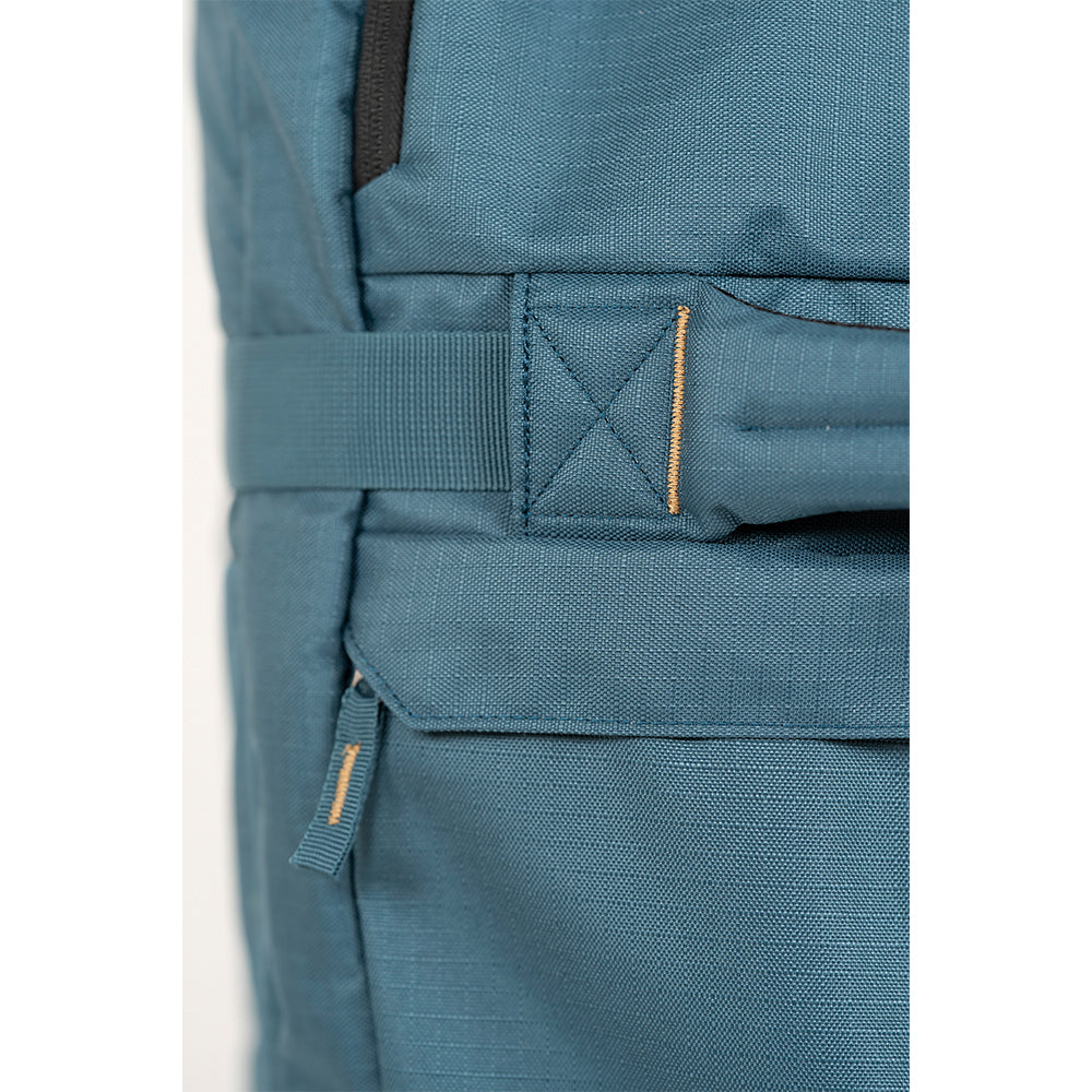 Untrakt 85L Split Roller Wheeled Bag (Ink)