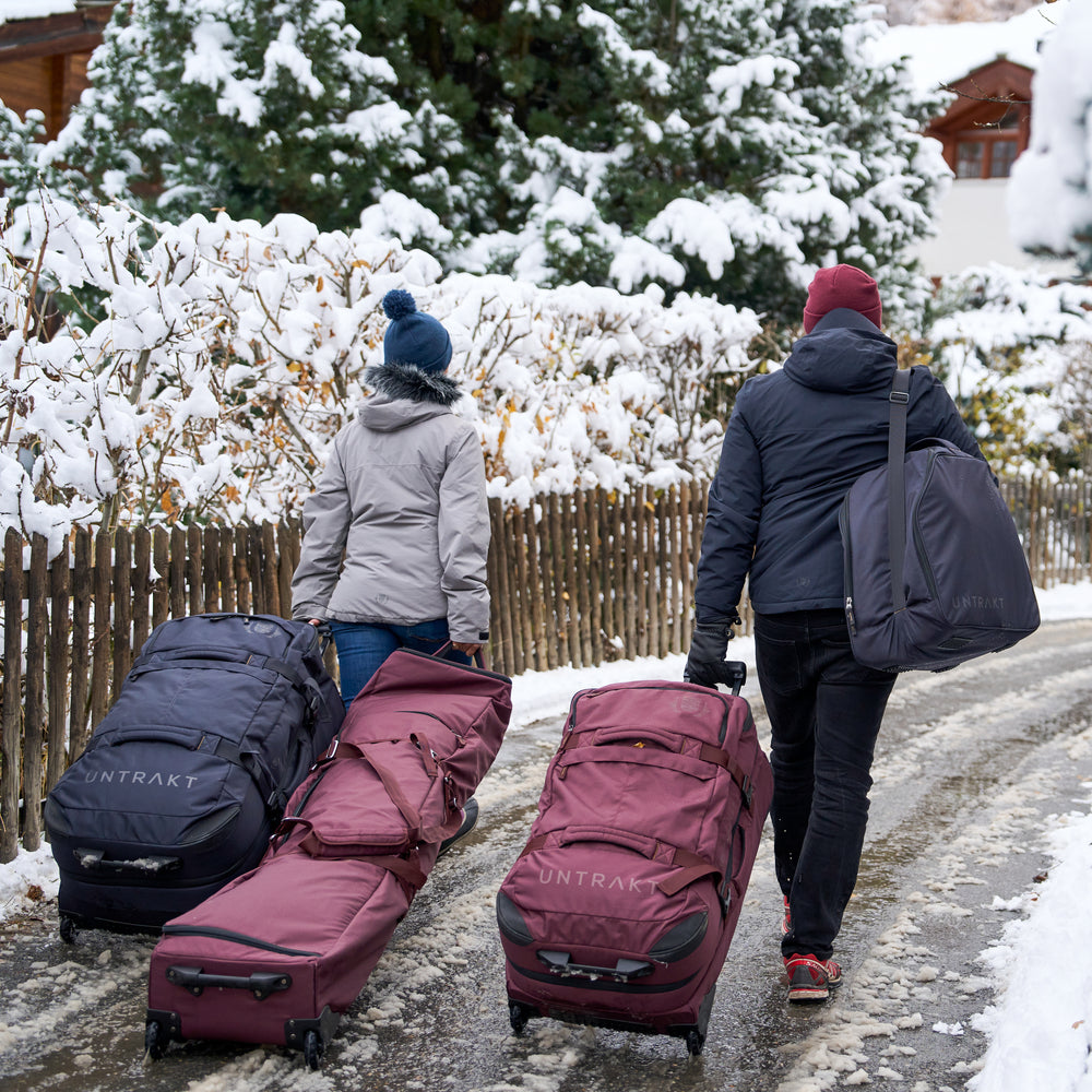 Ski Roller Bag (Burgundy) | Untrakt