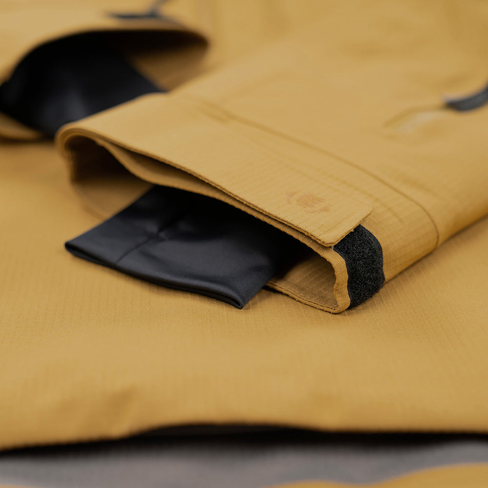 Womens Quartz 3L Shell Anorak (Sulphur) - Untrakt